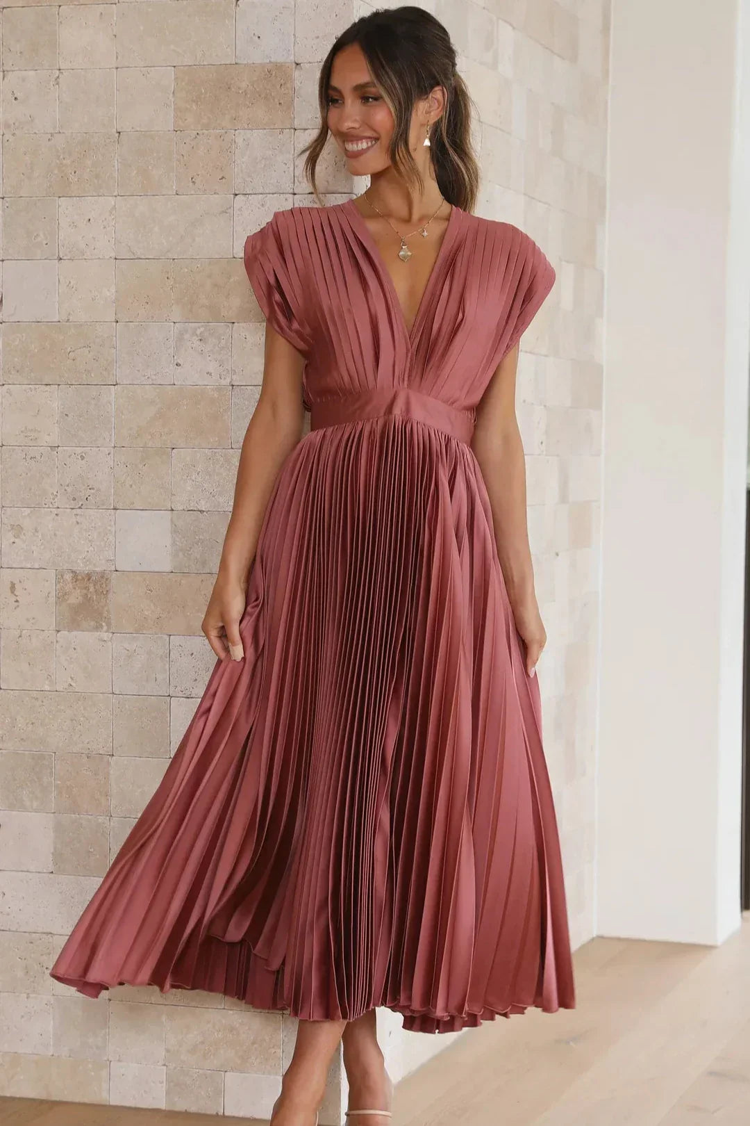 WW | Faltendes Plunge Midi Kleid