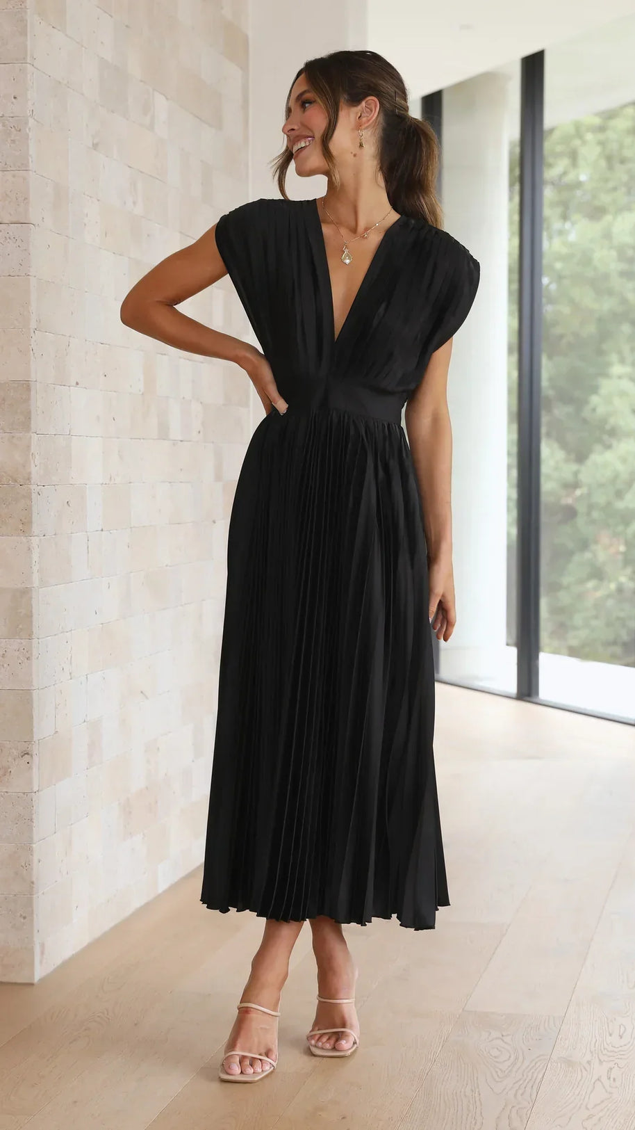 WW | Faltendes Plunge Midi Kleid