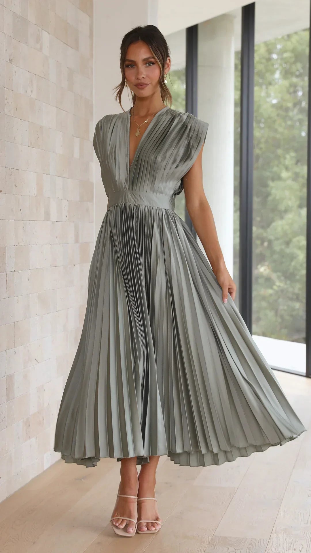 WW | Faltendes Plunge Midi Kleid