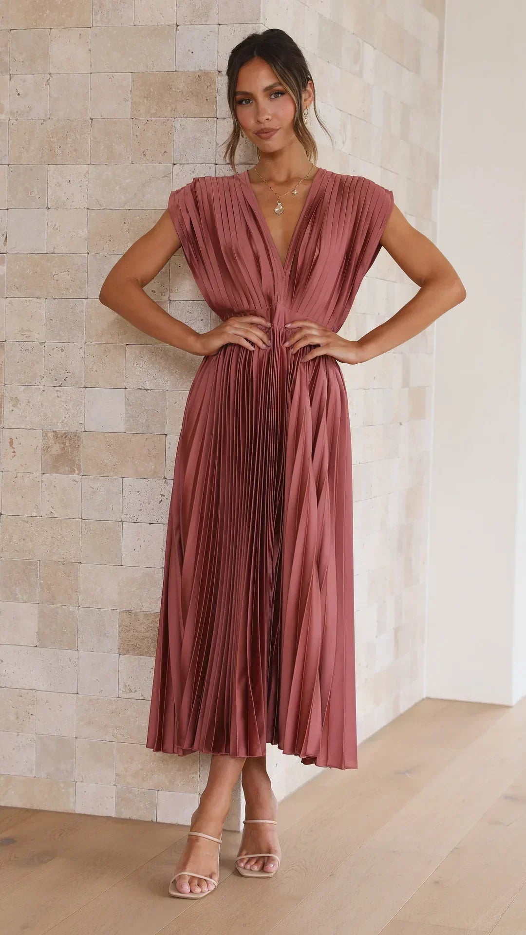 WW | Faltendes Plunge Midi Kleid