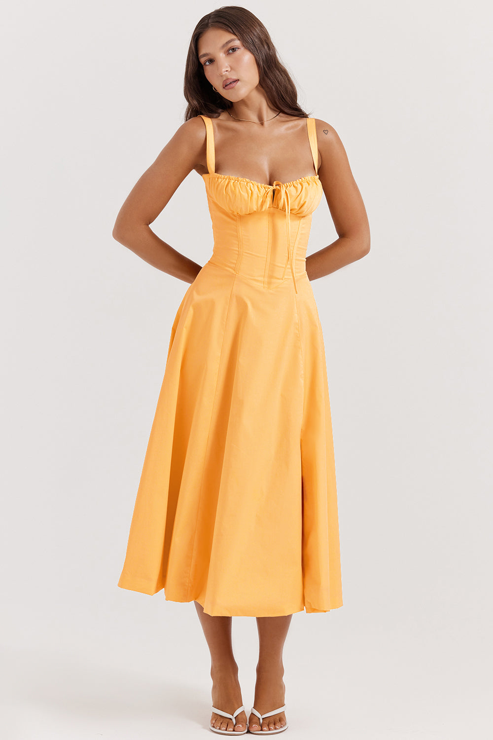 WW - Midikleid mit tailliertem Oberteil und ausgestelltem Rock | Minikleid mit Spaghettiträgern