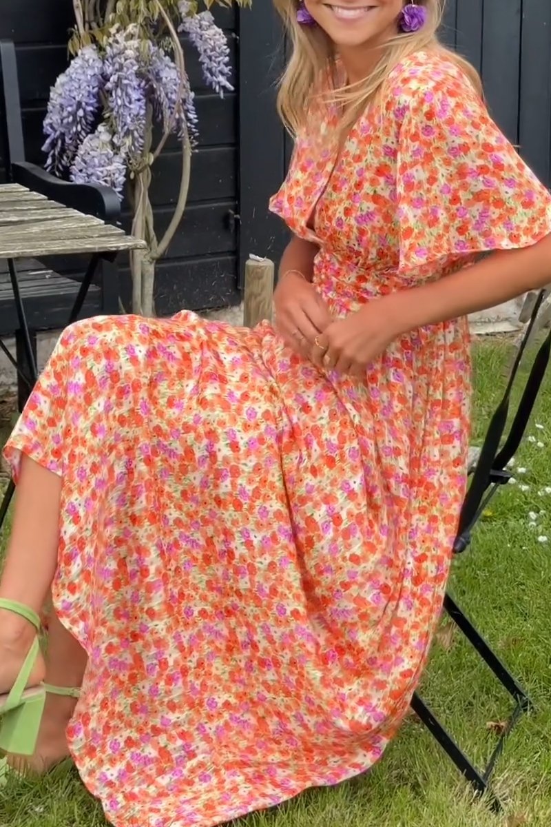 Langes Kleid mit V-Ausschnitt