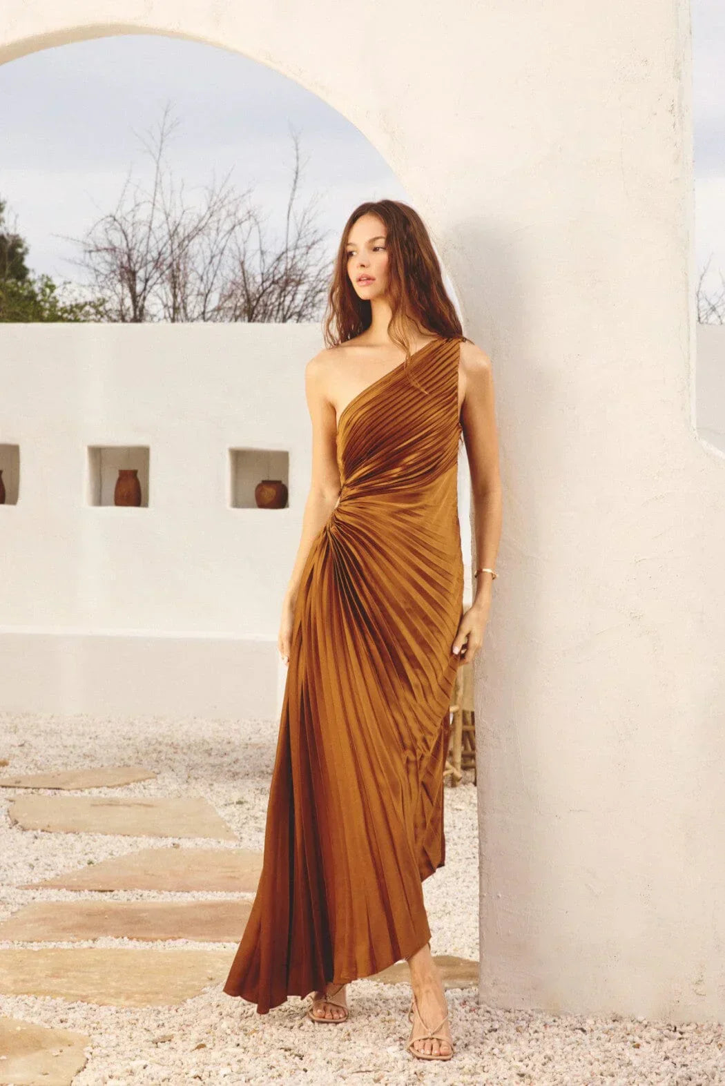 WW | One Shoulder Plissee Midi Kleid