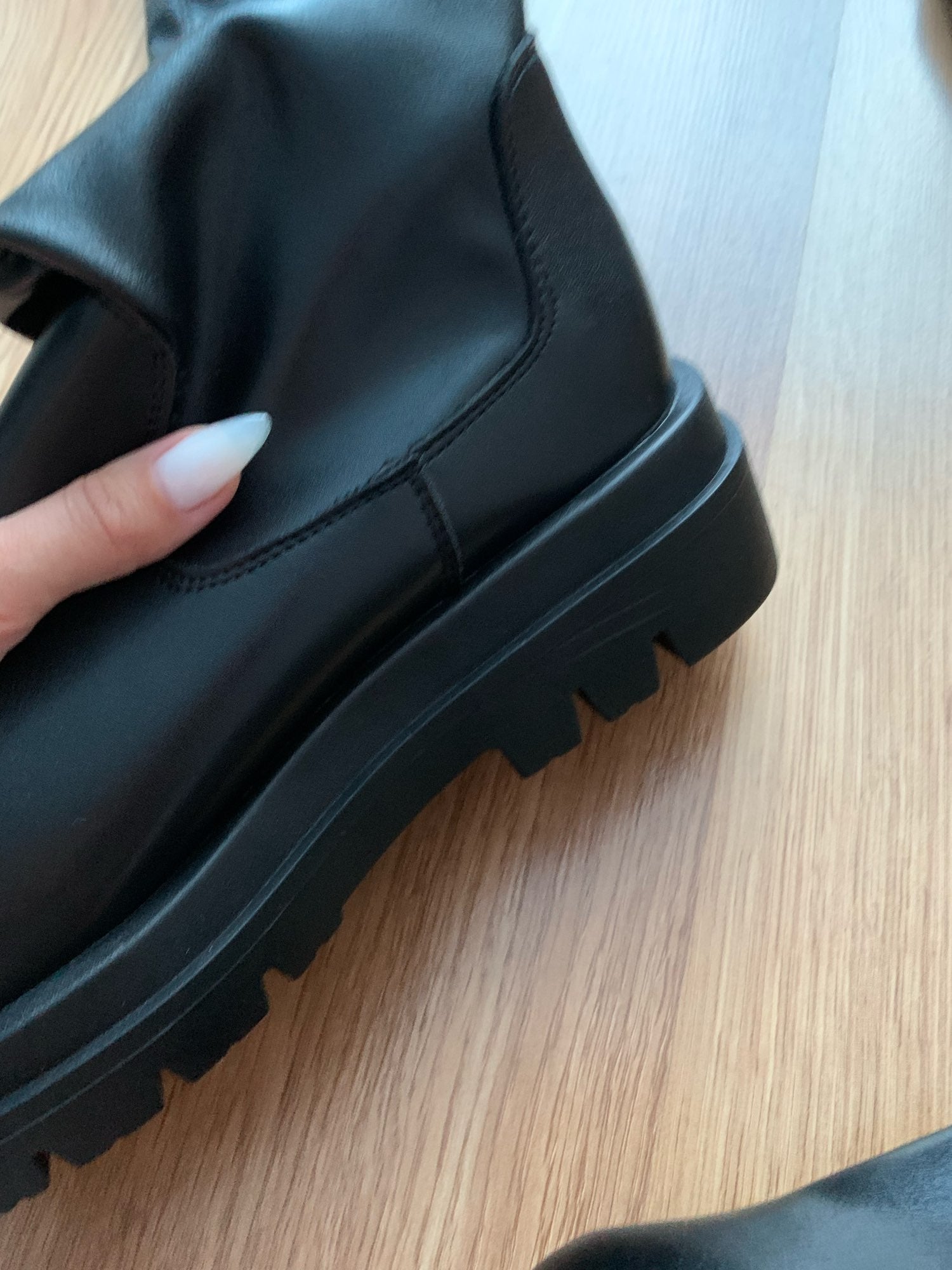 Serdia - Overknee-Lederstiefel für Frauen - FashionWOLF