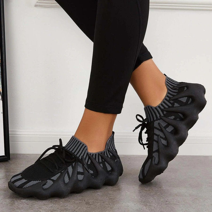 Strana - Einzigartige, stylische Sneaker - Wolf Fashion