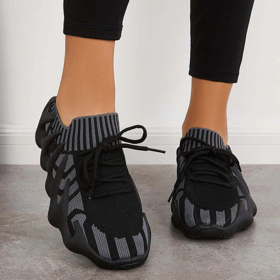 Strana - Einzigartige, stylische Sneaker - Wolf Fashion