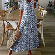 WW - Maxikleid im Boho-Ikat-Print mit Quastenbändern | Lässiges Maxikleid im Bohemian-Stil mit V-Ausschnitt