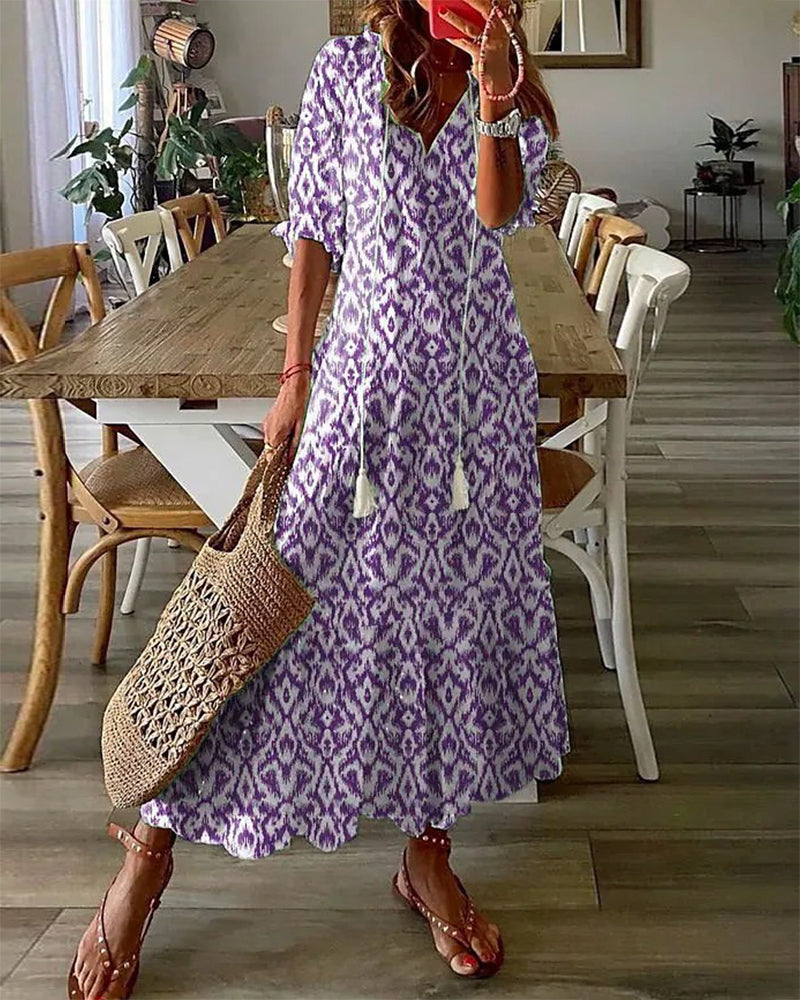 WW - Maxikleid im Boho-Ikat-Print mit Quastenbändern | Lässiges Maxikleid im Bohemian-Stil mit V-Ausschnitt