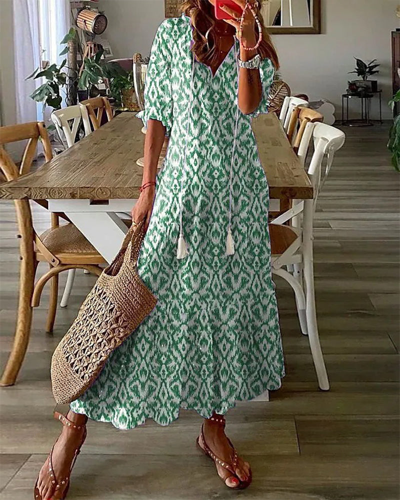 W&W Mode - Maxikleid im Boho-Ikat-Print mit Quastenbändern | Lässiges Maxikleid im Bohemian-Stil mit V-Ausschnitt