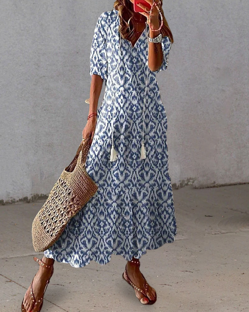 WW - Maxikleid im Boho-Ikat-Print mit Quastenbändern | Lässiges Maxikleid im Bohemian-Stil mit V-Ausschnitt