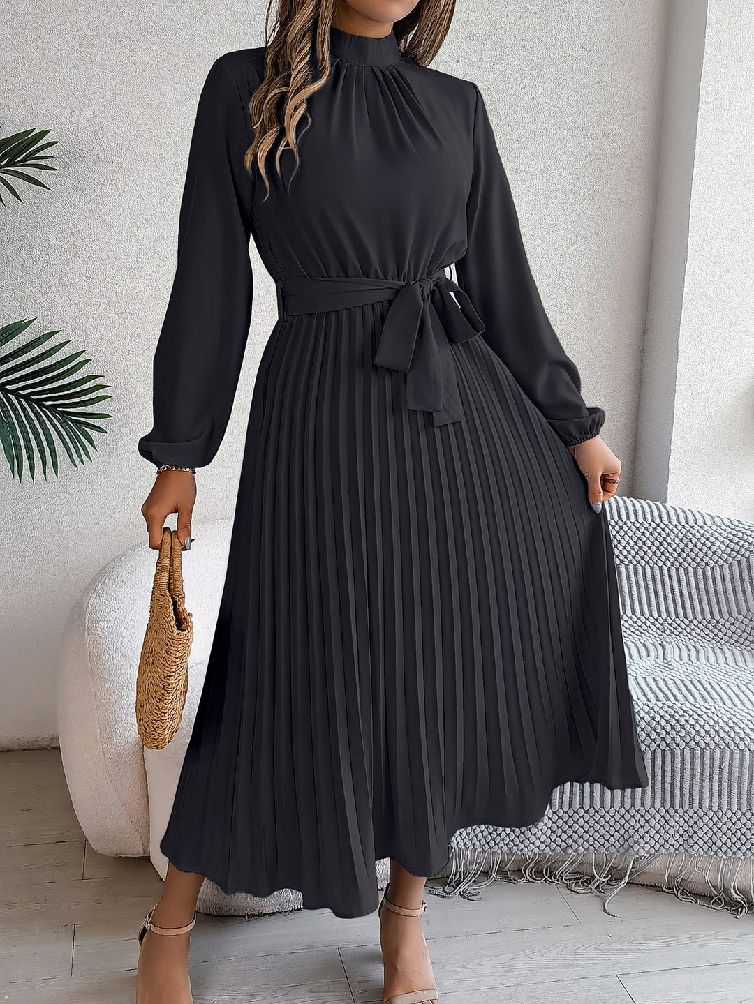 W&W Mode | Elegantes Und Zeitloses Plissee Kleid