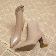 WW | Lackleder Stiefeletten Mit Blockabsatz