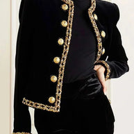 Jacke mit geknöpftem Rundhalsausschnitt