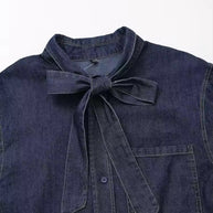 WW | Dunkle Denim Bluse Mit Schleifenkragen