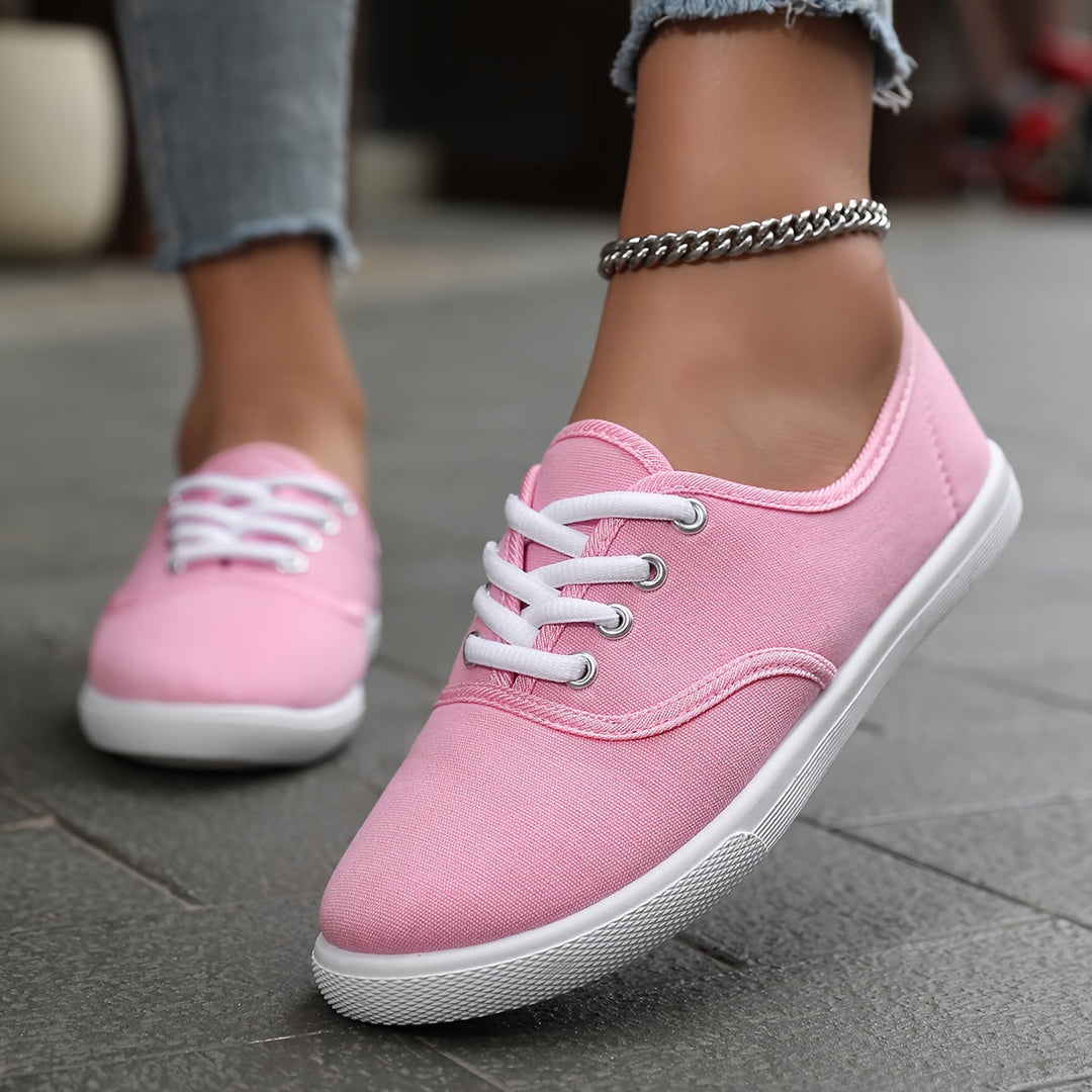 W&W Mode | Bequeme Niedrige Canvas Sneakers in Weiß