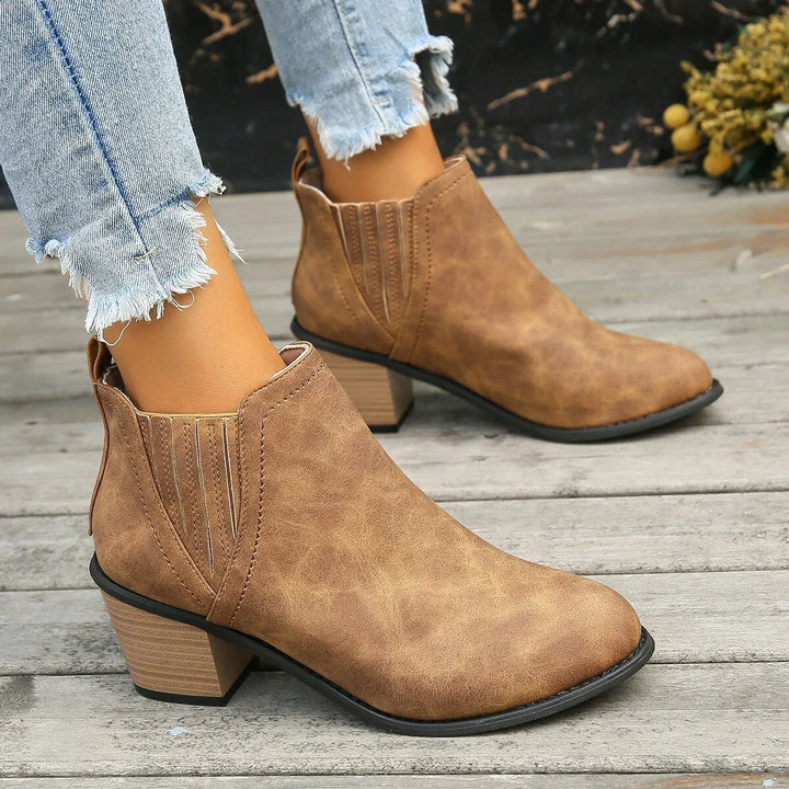 W&W Mode Stiefeletten mit Absatz - Schwarze Stiefeletten mit Absatz - Stiefeletten mit Absatz
