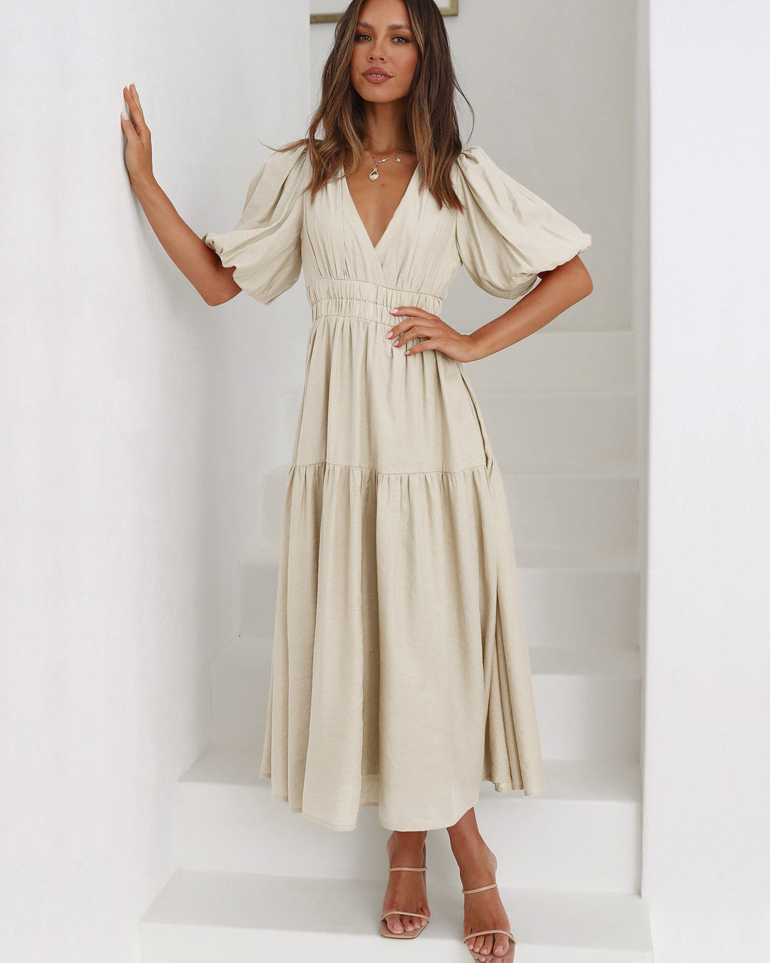 W&W Mode | Elegantes Kleid Mit V-Ausschnitt Und Puffärmeln