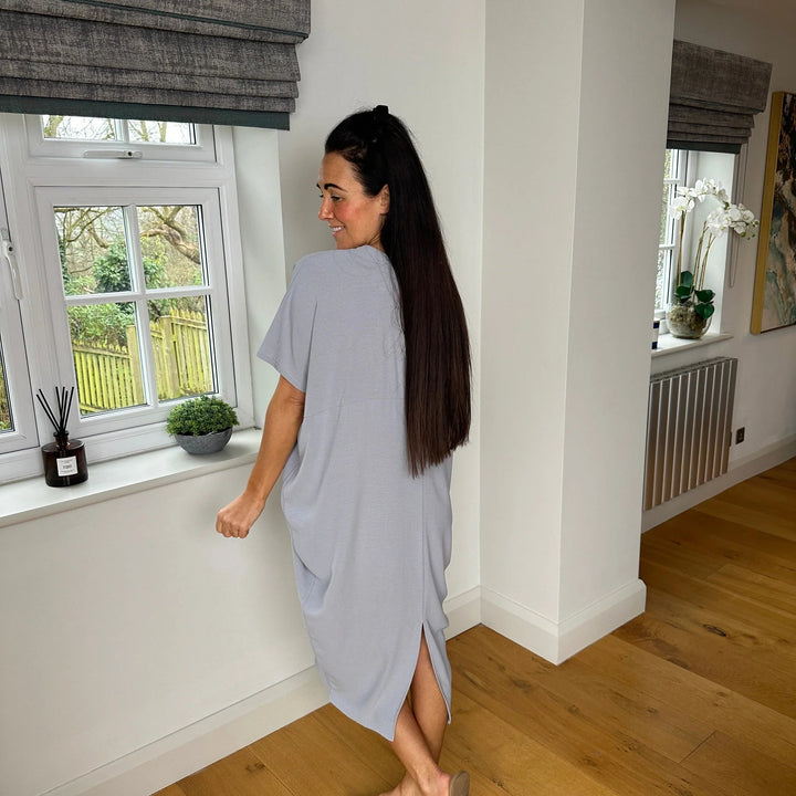 Kleid mit V-Ausschnitt | Unser Bestseller 2024
