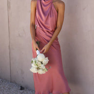 WW | Elegantes Brautjungfernkleid Mit Langem Neckholder Aus Satin