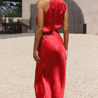 WW | Elegantes Brautjungfernkleid Mit Langem Neckholder Aus Satin