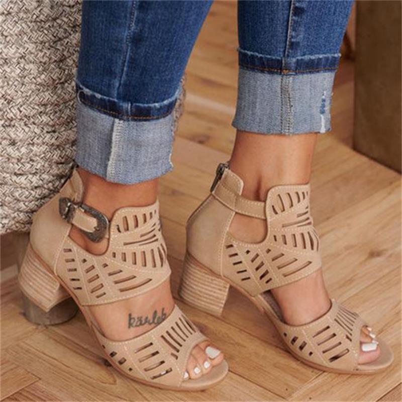 WW | Offene Stiefel Mit Absatz Und Schnalle