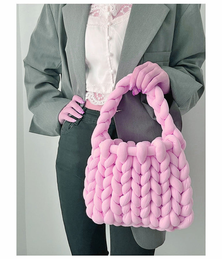 Damen Tasche aus handgewebtem Material