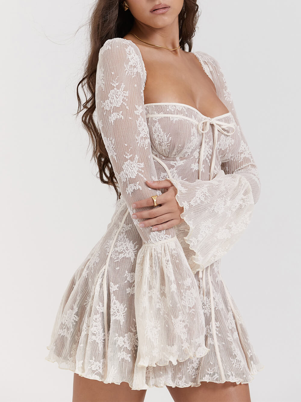 Sexy Mini-Cocktailkleid mit Corsagen-Oberteil & langen Ärmeln – Partykleid & Abendkleid