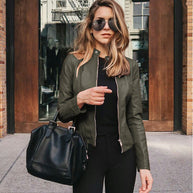 Carmen™ - Schmal geschnittene Jacke aus Lederimitat