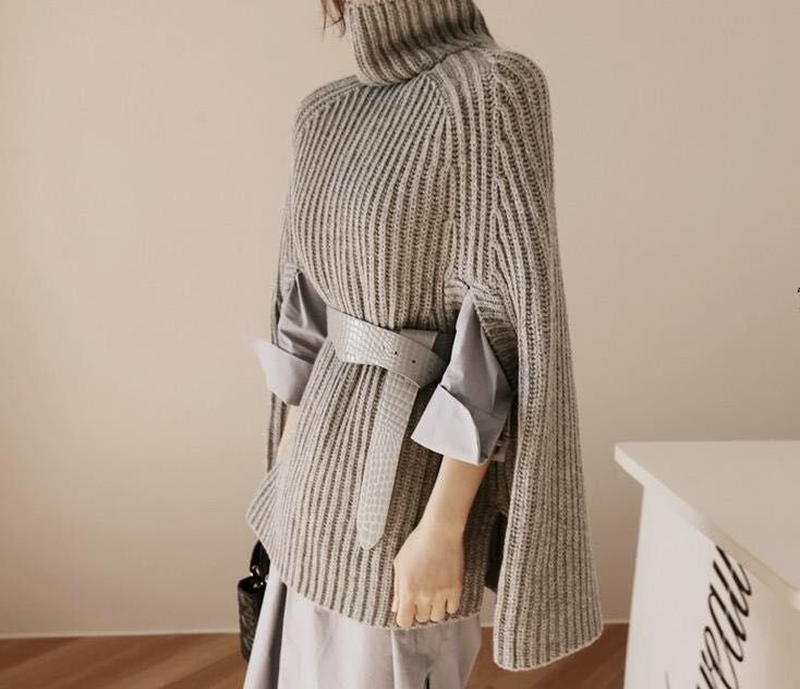 Damen Strickponcho mit dekorativem Rollkragen und eleganter Struktur WW