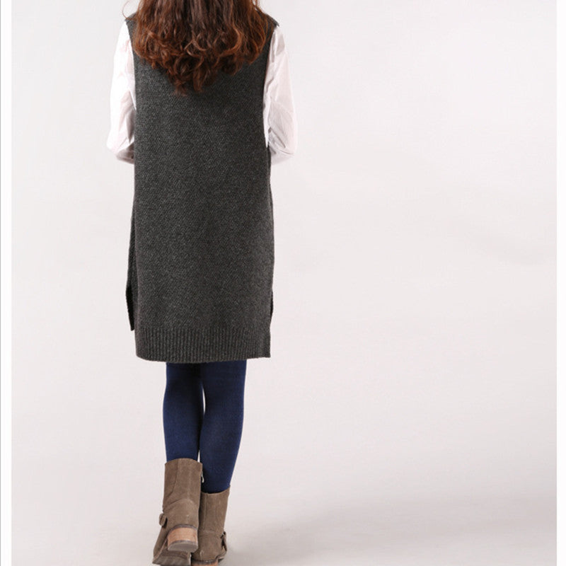 Damen Strickweste mit tiefem V-Ausschnitt und praktischen Taschen WW