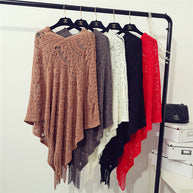 Damen Strickponcho mit fransigen Details und luftiger Lochstruktur WW