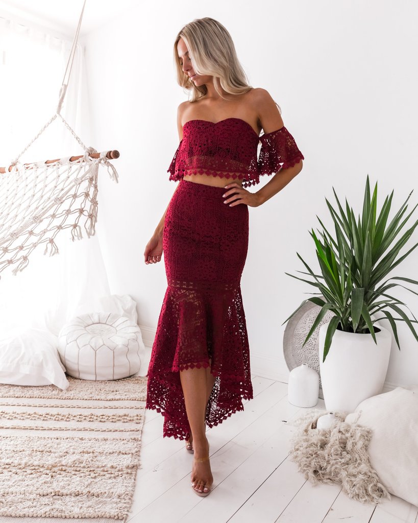 WW | Spitze Off-Shoulder Crop Top Hoch Niedrig Rock 2-teiliges Set