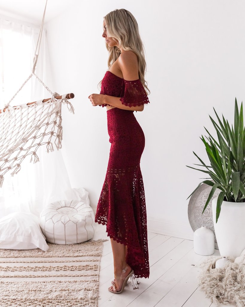 WW | Spitze Off-Shoulder Crop Top Hoch Niedrig Rock 2-teiliges Set