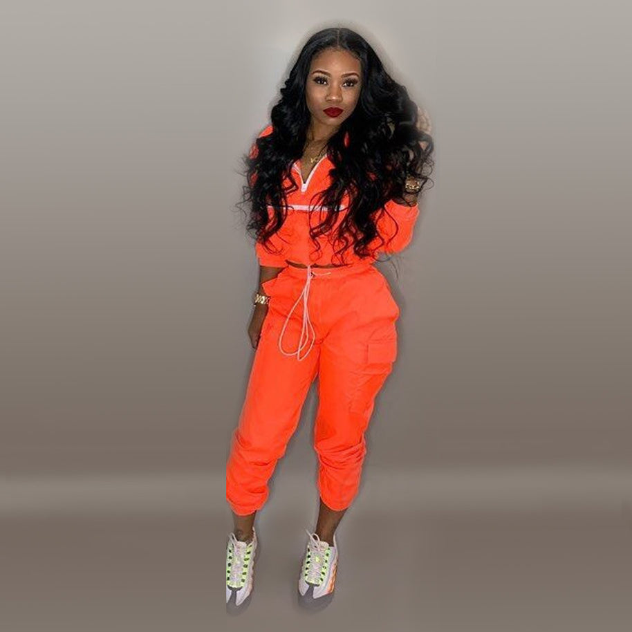 Damen Sportanzug mit praktischem Reißverschluss und elastischem Bund WW