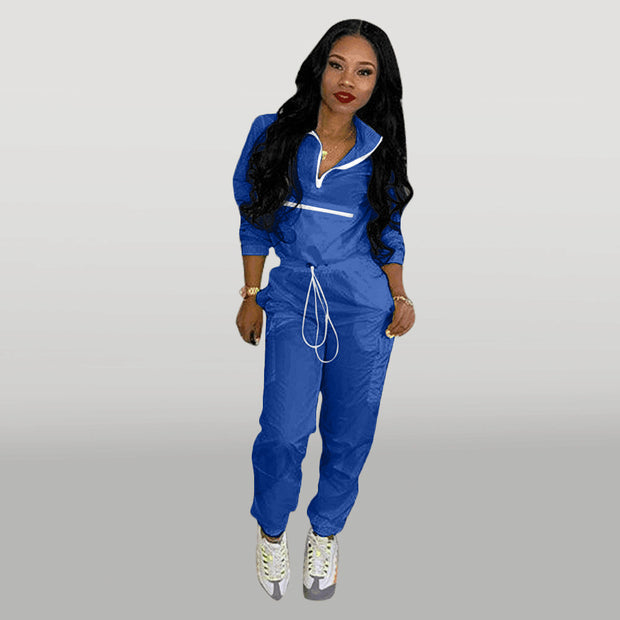 Damen Sportanzug mit praktischem Reißverschluss und elastischem Bund WW