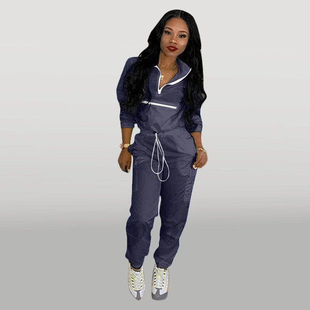 Damen Sportanzug mit praktischem Reißverschluss und elastischem Bund WW