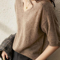 WW | Luxurious soft cashmere V-neck sweater for women