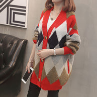 Damen Strickjacke mit geometrischem Muster und großen Knöpfen WW