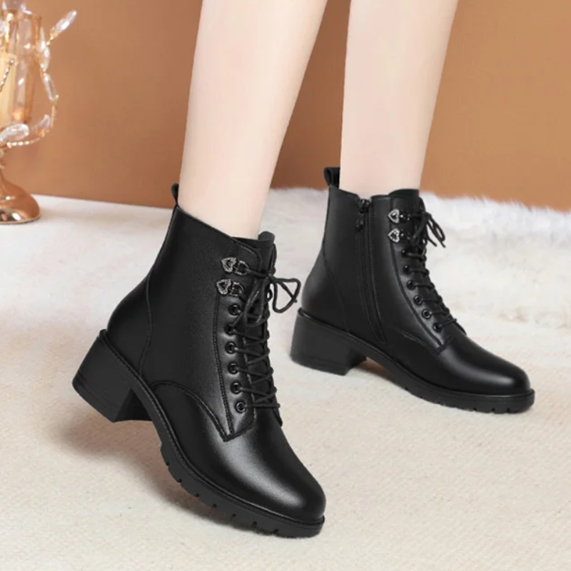 WW | Damenstiefel mit Schnalle und Nieten Design Stabiler Absatz
