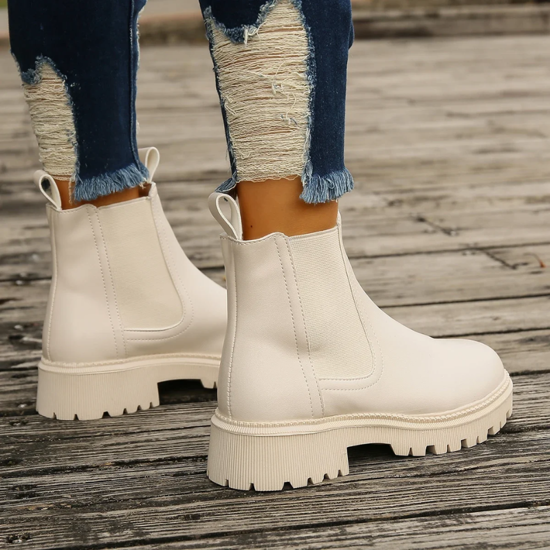 W&W Mode | Damen Chelsea Boots aus Leder mit Zugschlaufen