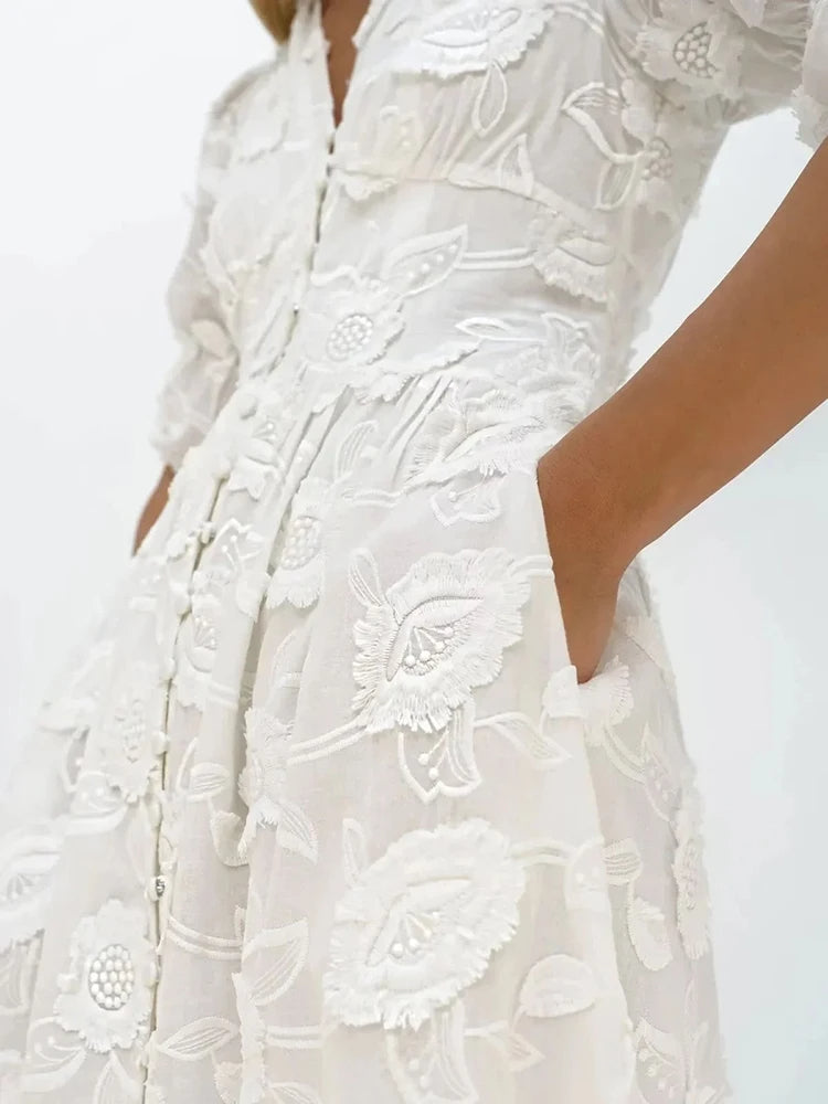 W&W Mode | Midikleid Mit Stickerei – Elegante Damenmode Für Jeden Anlass