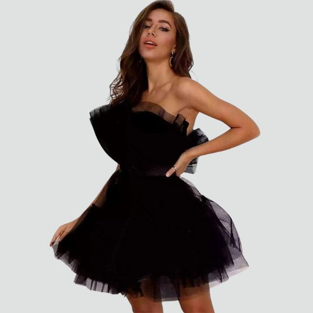 WW | Trägerloses Tüllkleid mit geschichtetem Rock