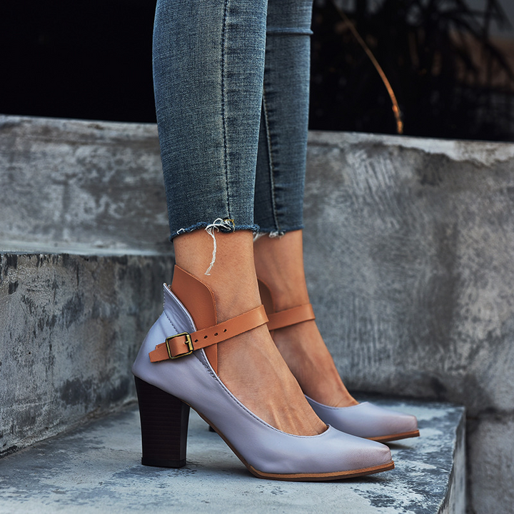 Damen Schuh mit Blockabsatz, breitem Absatz und verstellbarem Riemen