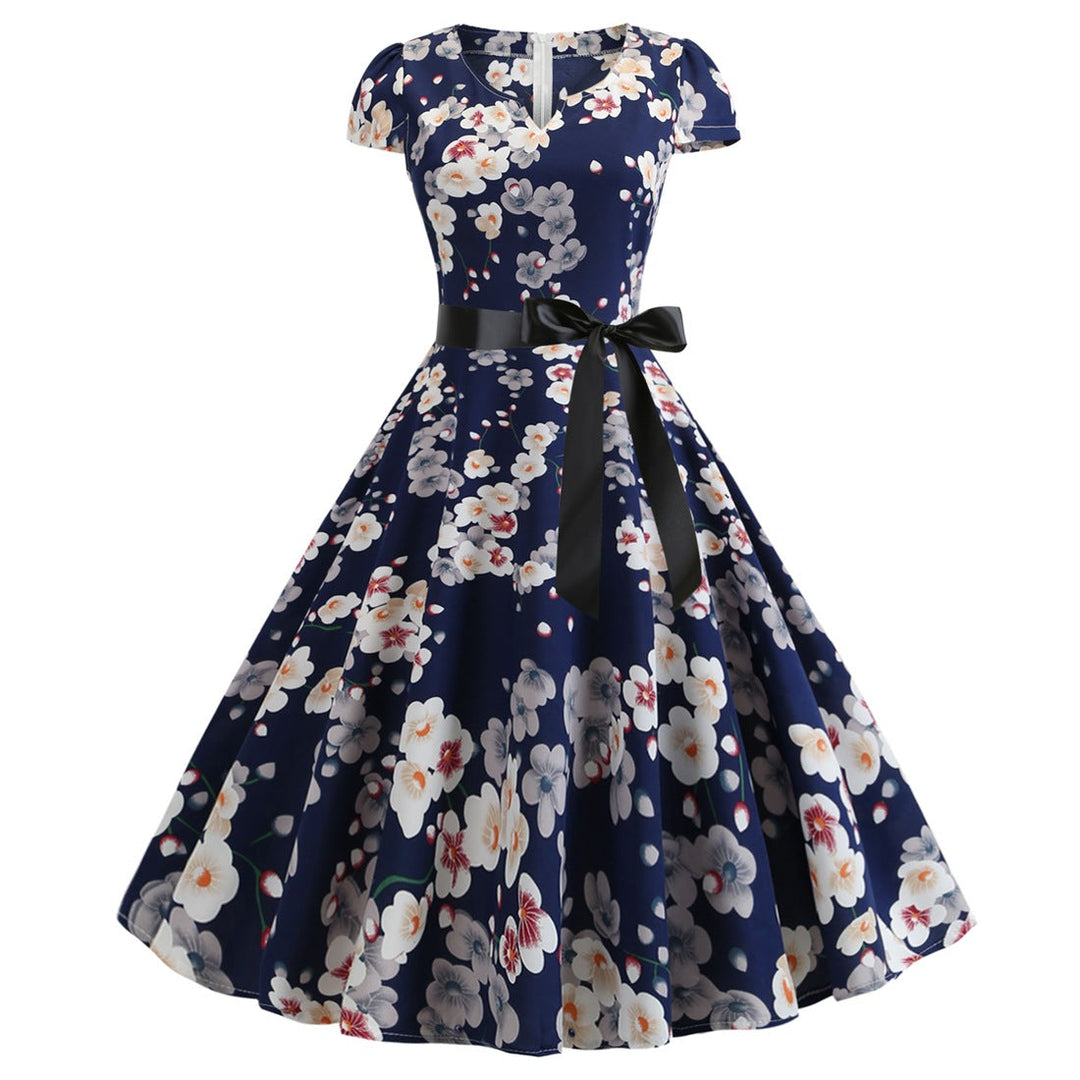 W&W Mode | Damenkleid für Hochzeitsgäste mit weitem Saum