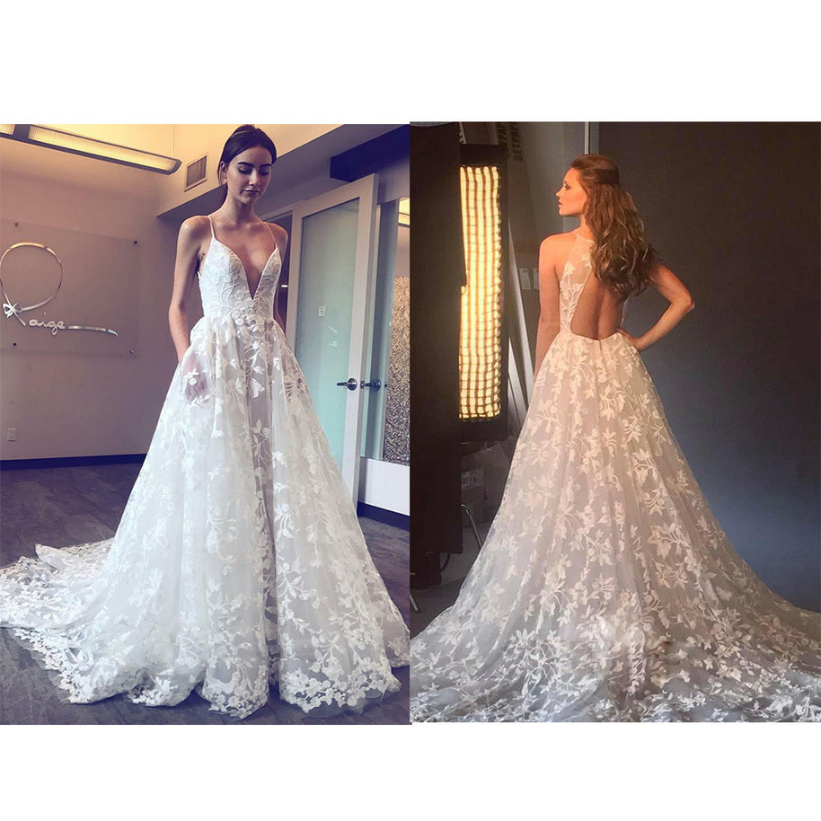 Damen Hochzeitskleid mit tiefem V-Ausschnitt und filigraner Spitze WW