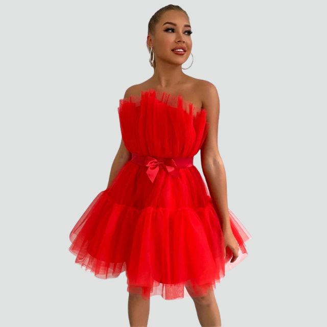 WW | Trägerloses Tüllkleid mit geschichtetem Rock