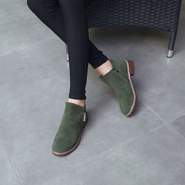 Damen Ankle-Boots aus softem Wildleder mit stabilem Blockabsatz WW