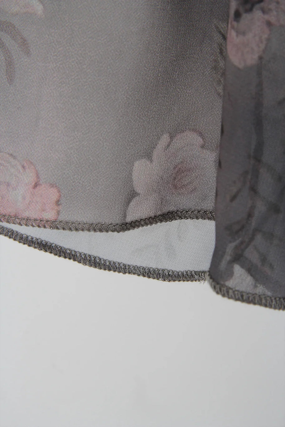 WW | Midikleid mit Blumenmuster und V-Ausschnitt
