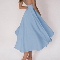 WW Grace | Das elegante Trägerkleid mit V-Ausschnitt