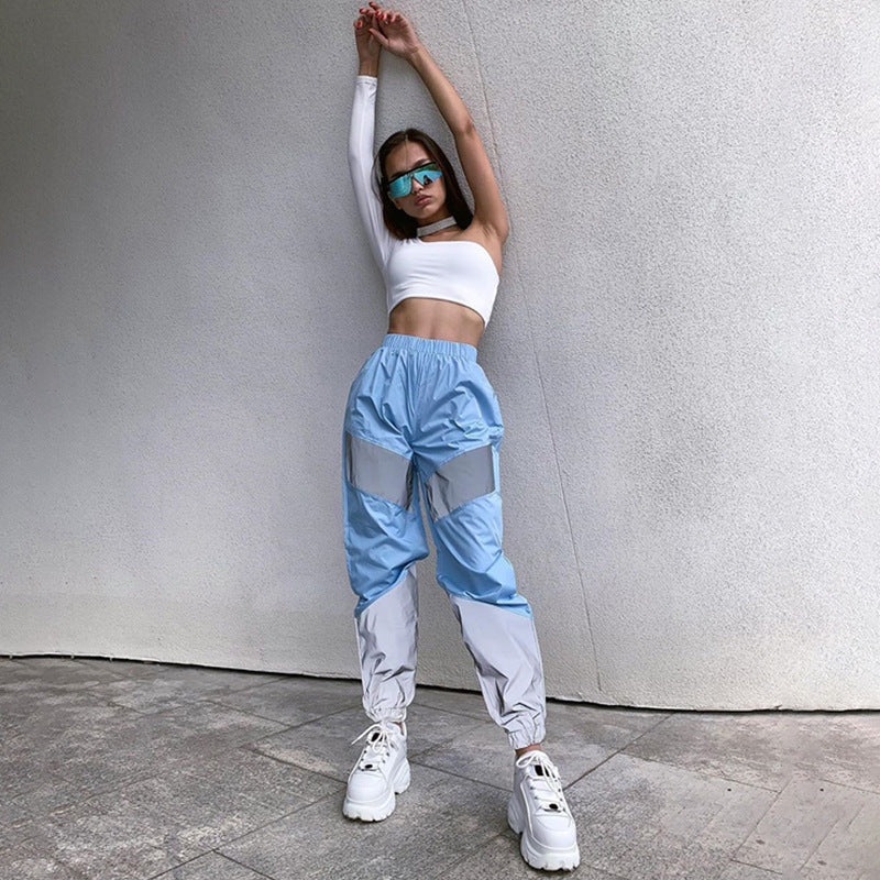 Damen Sportliche Cargo-Hose mit elastischem Bund und reflektierenden Akzenten WW